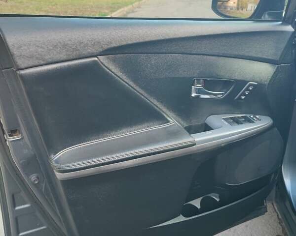 Сірий Тойота Венза, об'ємом двигуна 2.7 л та пробігом 173 тис. км за 16400 $, фото 15 на Automoto.ua