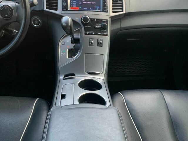 Серый Тойота Венза, объемом двигателя 2.7 л и пробегом 168 тыс. км за 14999 $, фото 15 на Automoto.ua