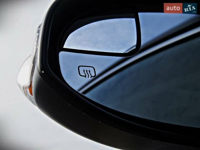 Серый Тойота Венза, объемом двигателя 2.7 л и пробегом 208 тыс. км за 15800 $, фото 5 на Automoto.ua