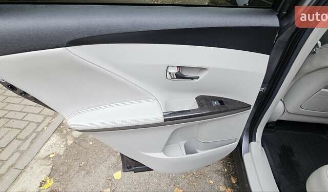 Сірий Тойота Венза, об'ємом двигуна 2.67 л та пробігом 201 тис. км за 19300 $, фото 18 на Automoto.ua