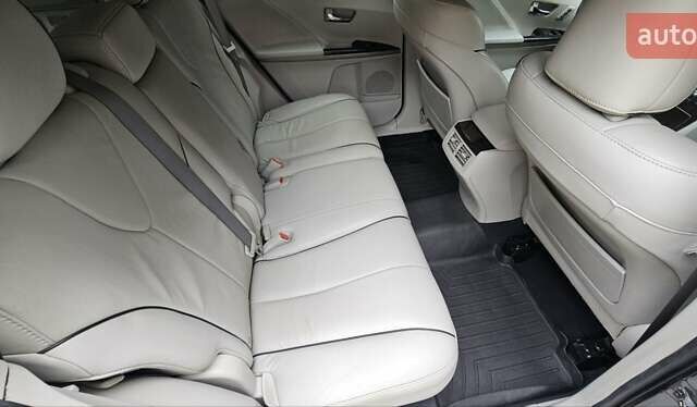 Сірий Тойота Венза, об'ємом двигуна 2.67 л та пробігом 201 тис. км за 19300 $, фото 15 на Automoto.ua