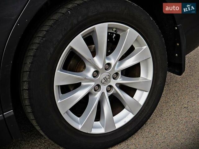 Серый Тойота Венза, объемом двигателя 2.7 л и пробегом 208 тыс. км за 15800 $, фото 4 на Automoto.ua