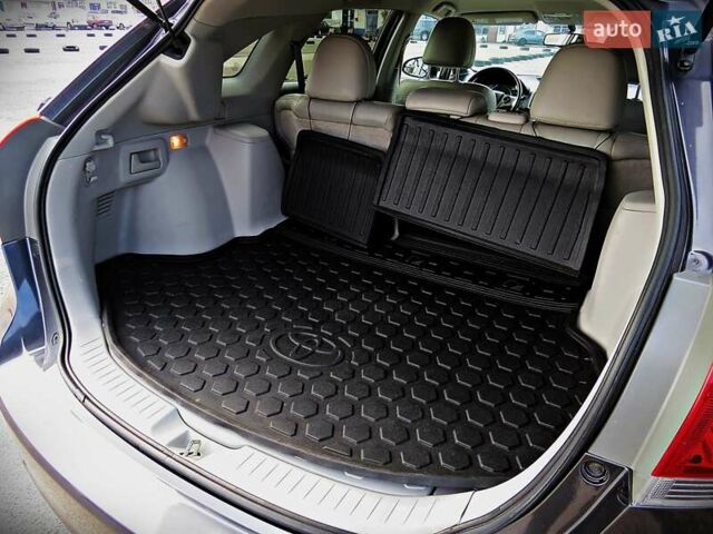 Серый Тойота Венза, объемом двигателя 2.7 л и пробегом 208 тыс. км за 15800 $, фото 17 на Automoto.ua