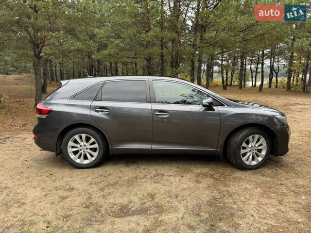 Серый Тойота Венза, объемом двигателя 2.67 л и пробегом 280 тыс. км за 15800 $, фото 3 на Automoto.ua