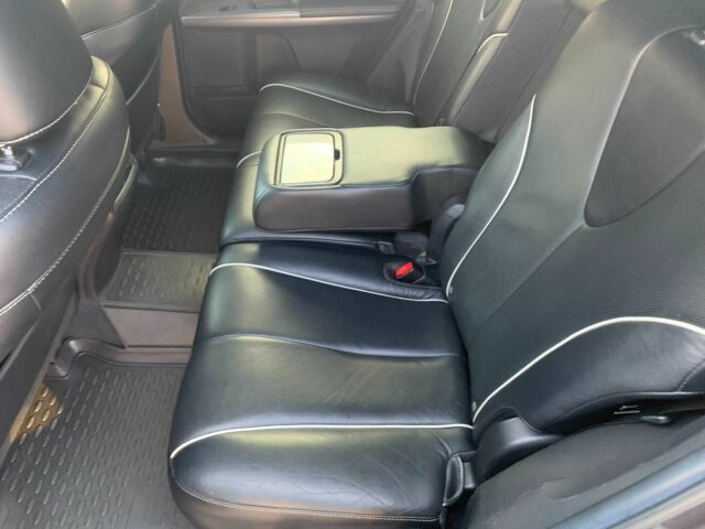 Серый Тойота Венза, объемом двигателя 2.7 л и пробегом 168 тыс. км за 14999 $, фото 13 на Automoto.ua