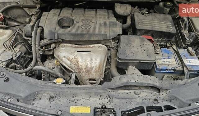 Сірий Тойота Венза, об'ємом двигуна 2.67 л та пробігом 201 тис. км за 19300 $, фото 1 на Automoto.ua