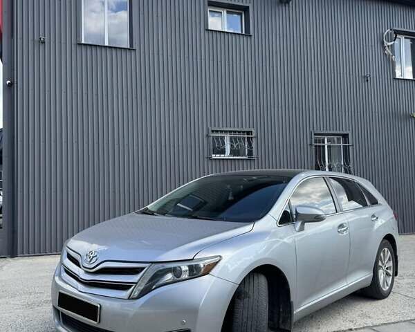 Серый Тойота Венза, объемом двигателя 2.7 л и пробегом 63 тыс. км за 18999 $, фото 3 на Automoto.ua