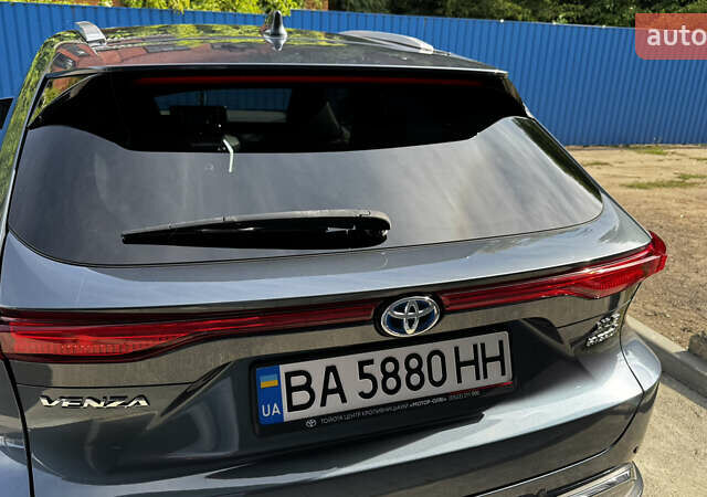 Серый Тойота Венза, объемом двигателя 2.49 л и пробегом 84 тыс. км за 35000 $, фото 10 на Automoto.ua