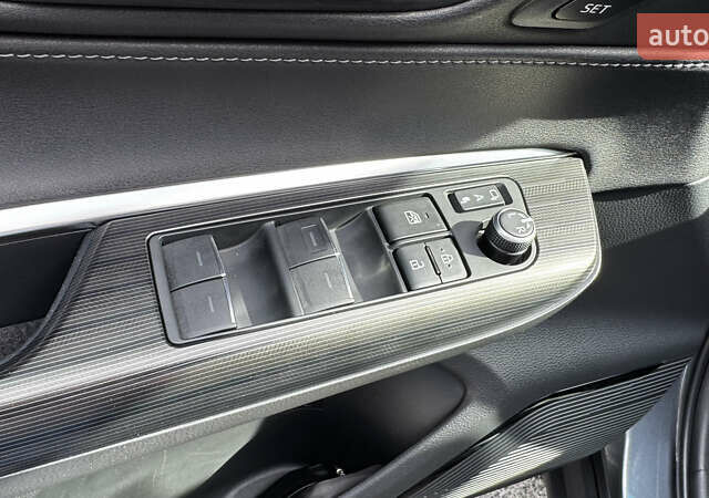 Серый Тойота Венза, объемом двигателя 2.49 л и пробегом 84 тыс. км за 35000 $, фото 21 на Automoto.ua