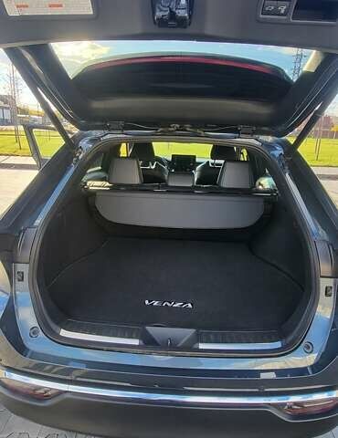 Серый Тойота Венза, объемом двигателя 2.49 л и пробегом 43 тыс. км за 32500 $, фото 2 на Automoto.ua