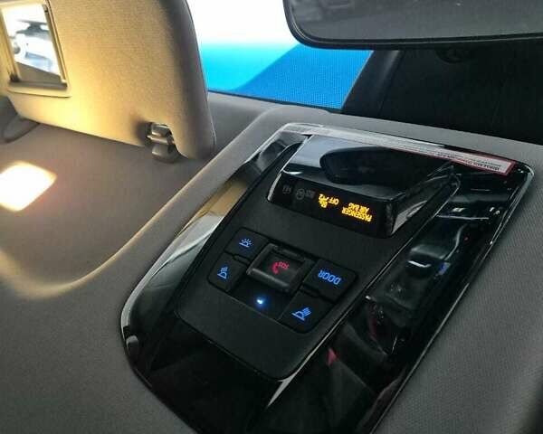 Сірий Тойота Венза, об'ємом двигуна 2.49 л та пробігом 75 тис. км за 27900 $, фото 2 на Automoto.ua