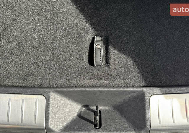 Серый Тойота Венза, объемом двигателя 2.49 л и пробегом 84 тыс. км за 35000 $, фото 13 на Automoto.ua