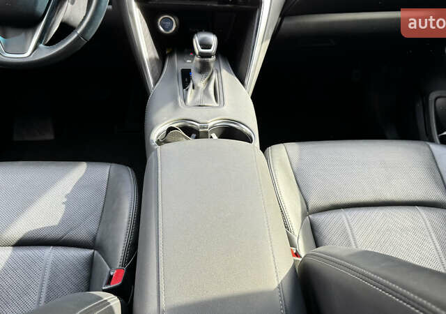 Серый Тойота Венза, объемом двигателя 2.49 л и пробегом 84 тыс. км за 35000 $, фото 35 на Automoto.ua