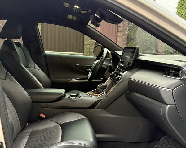 Серый Тойота Венза, объемом двигателя 2.49 л и пробегом 138 тыс. км за 32000 $, фото 18 на Automoto.ua