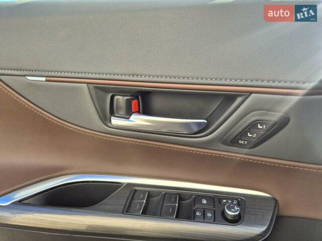Серый Тойота Венза, объемом двигателя 2.49 л и пробегом 86 тыс. км за 38900 $, фото 10 на Automoto.ua