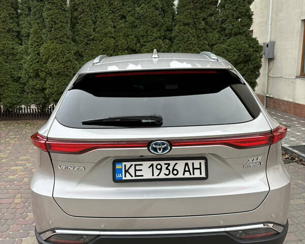 Серый Тойота Венза, объемом двигателя 2.49 л и пробегом 138 тыс. км за 32000 $, фото 7 на Automoto.ua