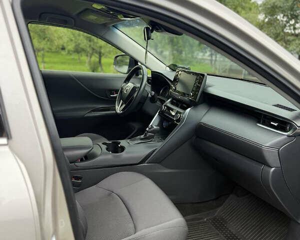 Серый Тойота Венза, объемом двигателя 2.49 л и пробегом 59 тыс. км за 32950 $, фото 8 на Automoto.ua