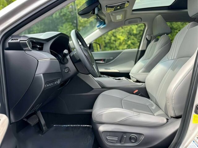 Серый Тойота Венза, объемом двигателя 2.5 л и пробегом 14 тыс. км за 13500 $, фото 9 на Automoto.ua