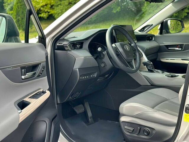 Серый Тойота Венза, объемом двигателя 2.5 л и пробегом 14 тыс. км за 13500 $, фото 8 на Automoto.ua