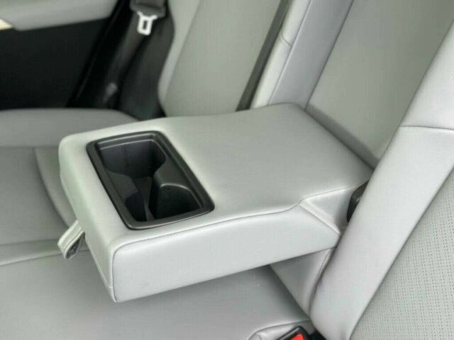 Серый Тойота Венза, объемом двигателя 2.5 л и пробегом 26 тыс. км за 8700 $, фото 14 на Automoto.ua