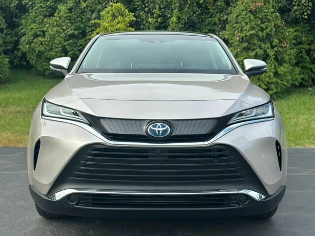 Серый Тойота Венза, объемом двигателя 2.5 л и пробегом 14 тыс. км за 13500 $, фото 1 на Automoto.ua