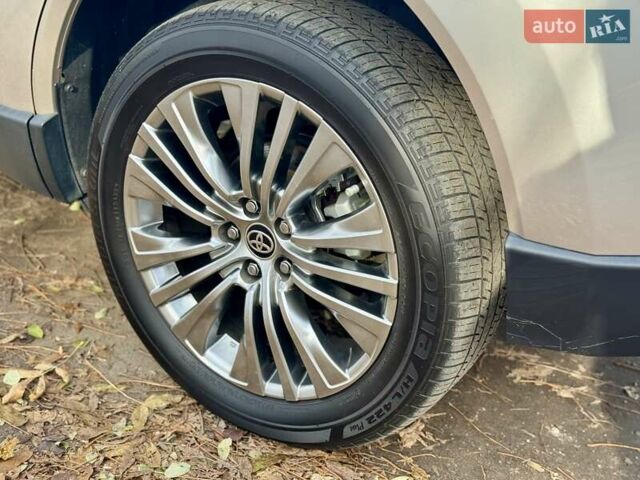 Серый Тойота Венза, объемом двигателя 2.49 л и пробегом 120 тыс. км за 30500 $, фото 22 на Automoto.ua