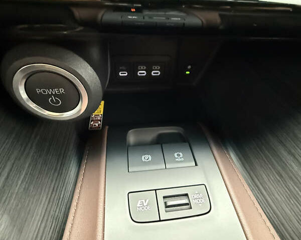 Серый Тойота Венза, объемом двигателя 2.49 л и пробегом 1 тыс. км за 46000 $, фото 30 на Automoto.ua