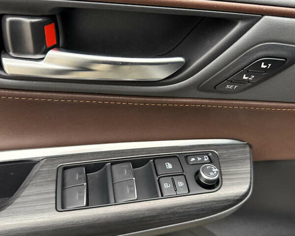 Серый Тойота Венза, объемом двигателя 2.49 л и пробегом 1 тыс. км за 46000 $, фото 18 на Automoto.ua