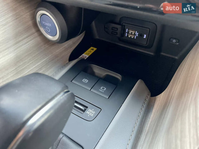 Синий Тойота Венза, объемом двигателя 2.49 л и пробегом 233 тыс. км за 35700 $, фото 34 на Automoto.ua