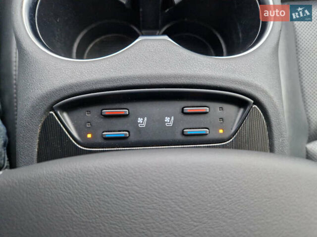 Синій Тойота Венза, об'ємом двигуна 2.49 л та пробігом 81 тис. км за 32000 $, фото 16 на Automoto.ua