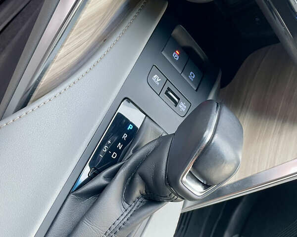 Синий Тойота Венза, объемом двигателя 2.49 л и пробегом 233 тыс. км за 35700 $, фото 30 на Automoto.ua