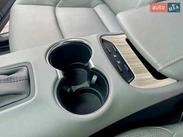 Синий Тойота Венза, объемом двигателя 2.49 л и пробегом 233 тыс. км за 35700 $, фото 24 на Automoto.ua