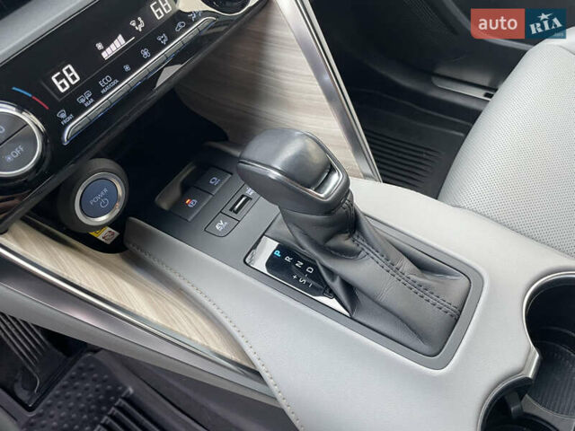 Синий Тойота Венза, объемом двигателя 2.49 л и пробегом 233 тыс. км за 35700 $, фото 31 на Automoto.ua