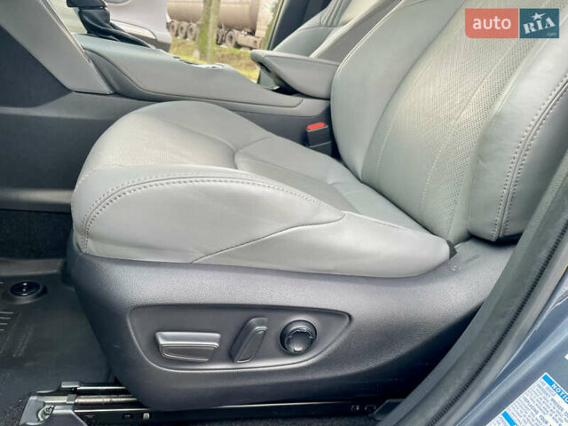 Синий Тойота Венза, объемом двигателя 2.49 л и пробегом 233 тыс. км за 35700 $, фото 20 на Automoto.ua