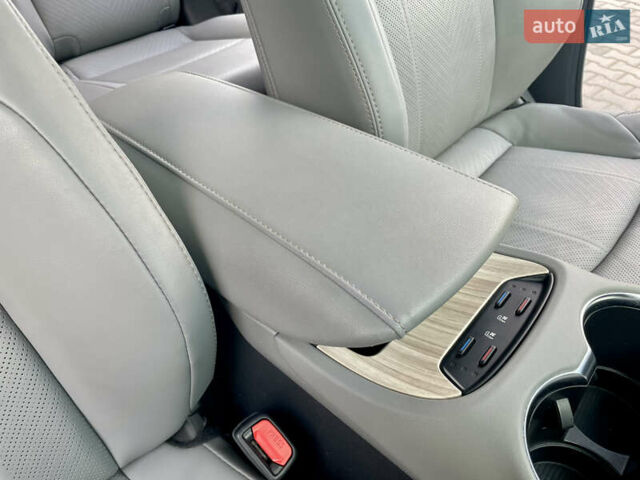 Синий Тойота Венза, объемом двигателя 2.49 л и пробегом 233 тыс. км за 35700 $, фото 21 на Automoto.ua