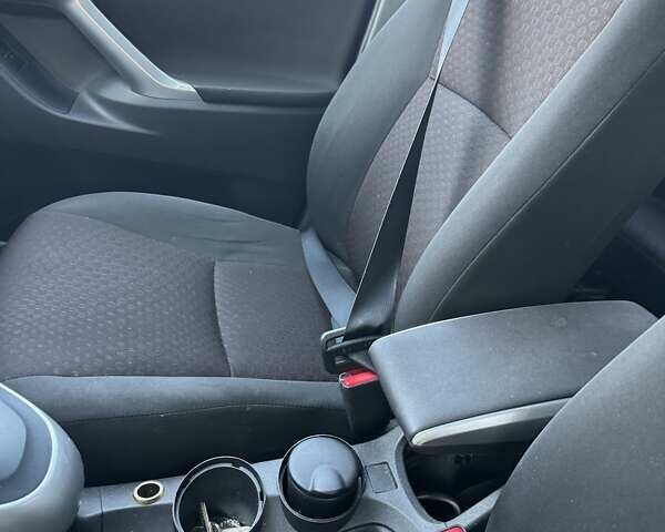 Белый Тойота Версо, объемом двигателя 1.8 л и пробегом 212 тыс. км за 8300 $, фото 6 на Automoto.ua