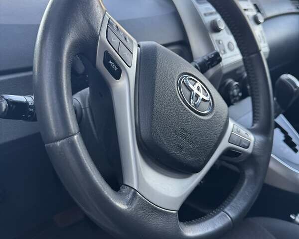 Белый Тойота Версо, объемом двигателя 1.8 л и пробегом 212 тыс. км за 8300 $, фото 4 на Automoto.ua