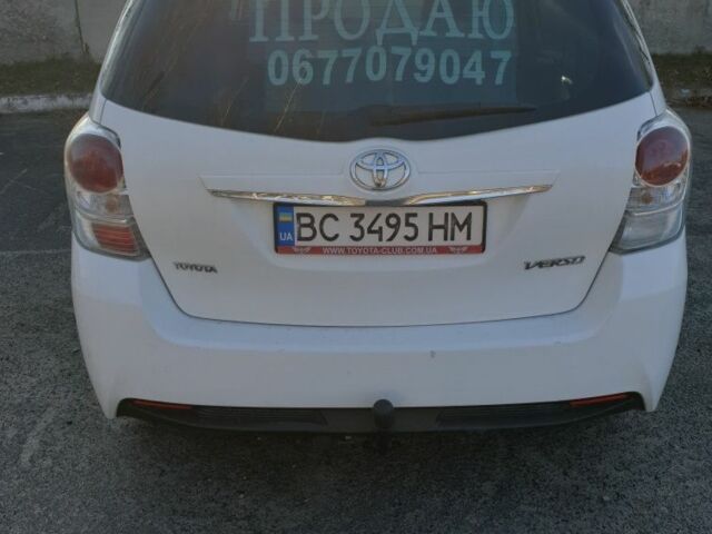 Белый Тойота Версо, объемом двигателя 2 л и пробегом 335 тыс. км за 10948 $, фото 2 на Automoto.ua