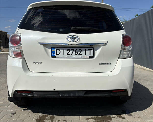 Тойота Версо 2013 в Вознесенске на Automoto.ua Белый Тойота Версо, объемом двигателя 1.8 л и пробегом 290 тыс. км за 9700 $, фото 3 на Automoto.ua