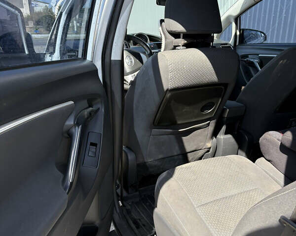 Тойота Версо 2013 в Вознесенске на Automoto.ua Белый Тойота Версо, объемом двигателя 1.8 л и пробегом 290 тыс. км за 9700 $, фото 5 на Automoto.ua