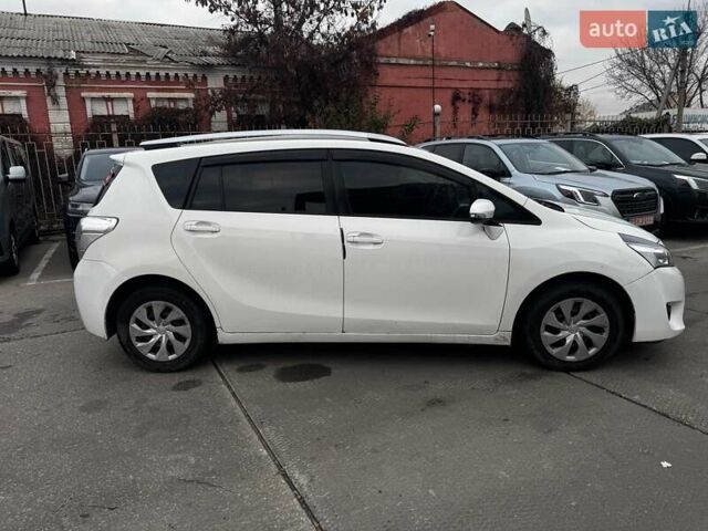 Белый Тойота Версо, объемом двигателя 1.6 л и пробегом 106 тыс. км за 10990 $, фото 7 на Automoto.ua