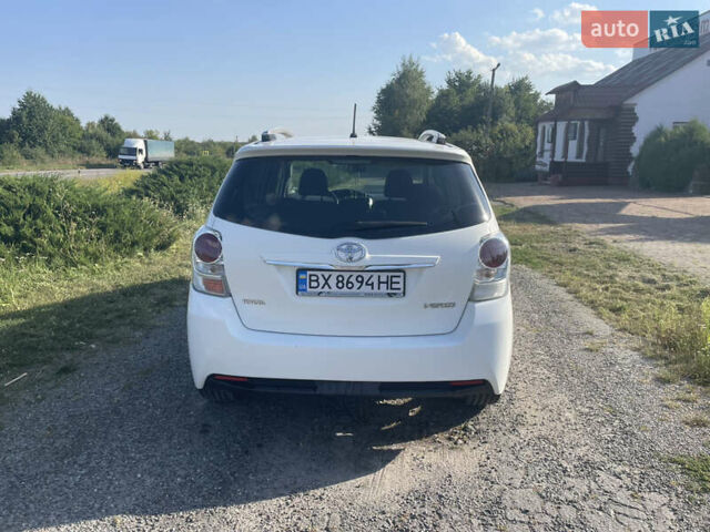 Белый Тойота Версо, объемом двигателя 1.6 л и пробегом 178 тыс. км за 10500 $, фото 3 на Automoto.ua