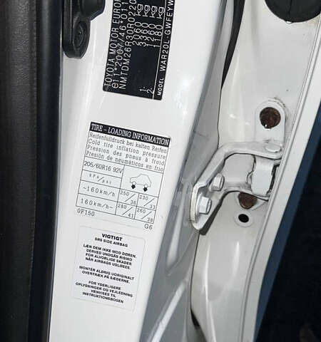 Белый Тойота Версо, объемом двигателя 1.6 л и пробегом 157 тыс. км за 10500 $, фото 38 на Automoto.ua