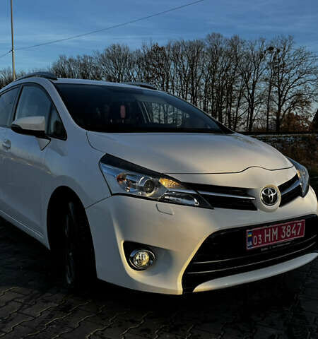 Белый Тойота Версо, объемом двигателя 1.6 л и пробегом 157 тыс. км за 10500 $, фото 26 на Automoto.ua