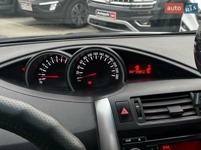 Белый Тойота Версо, объемом двигателя 1.6 л и пробегом 106 тыс. км за 10990 $, фото 13 на Automoto.ua