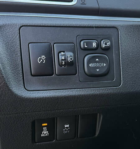 Белый Тойота Версо, объемом двигателя 1.6 л и пробегом 157 тыс. км за 10500 $, фото 10 на Automoto.ua