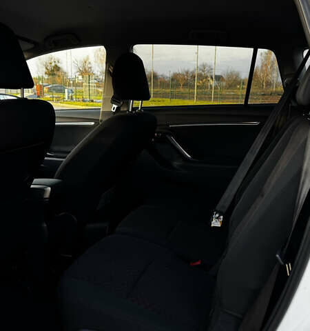 Белый Тойота Версо, объемом двигателя 1.6 л и пробегом 157 тыс. км за 10500 $, фото 19 на Automoto.ua