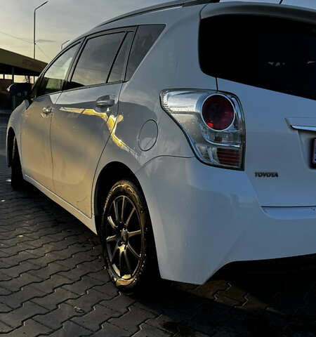 Белый Тойота Версо, объемом двигателя 1.6 л и пробегом 157 тыс. км за 10500 $, фото 20 на Automoto.ua