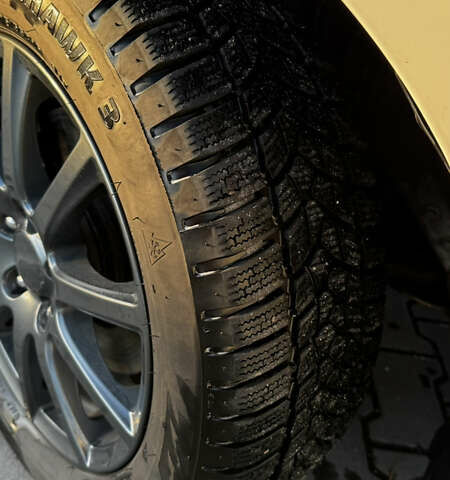 Белый Тойота Версо, объемом двигателя 1.6 л и пробегом 157 тыс. км за 10500 $, фото 33 на Automoto.ua