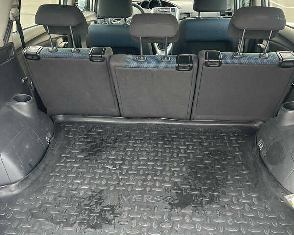 Белый Тойота Версо, объемом двигателя 0 л и пробегом 119 тыс. км за 9600 $, фото 5 на Automoto.ua